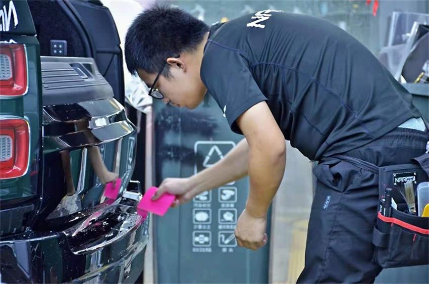 納爾PPF漆面保護膜:貼完能增加汽車保值率